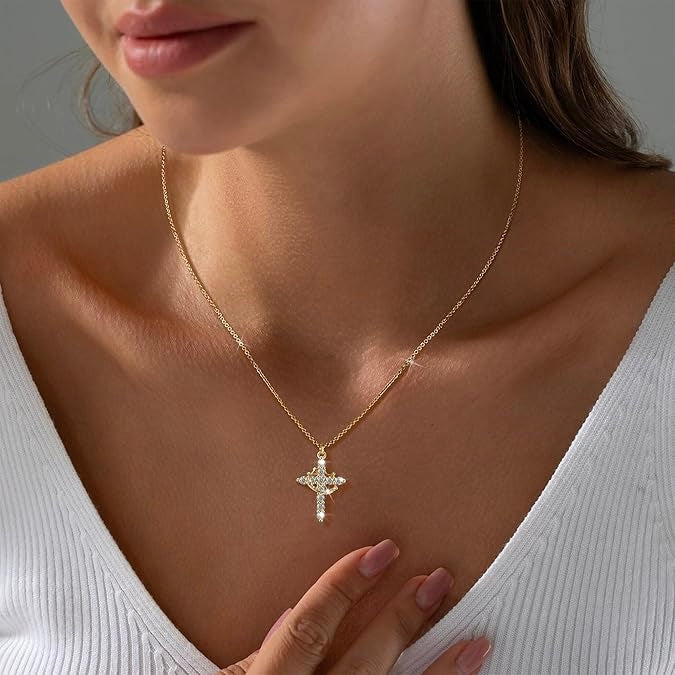 DIVINE LOVE NECKLACE